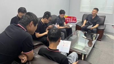 法院到必威体育江苏南通生产基地做普法宣传